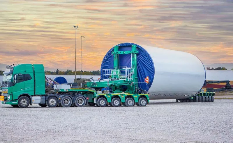 Hydraulic Modular Trailer with wind tower adapter